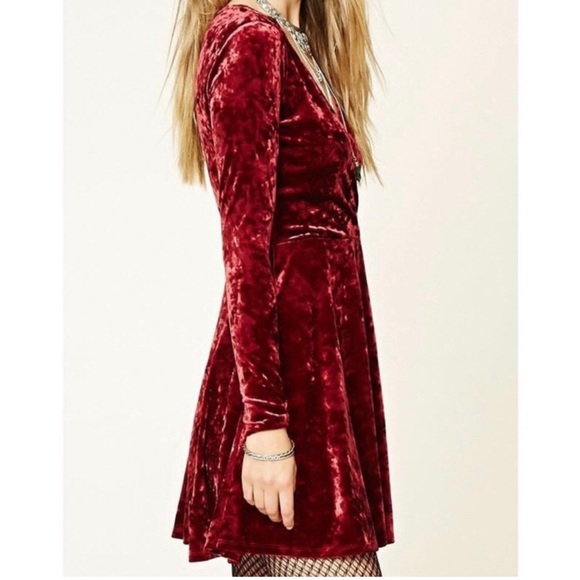 Velvet Dress - Picture 2 of 5